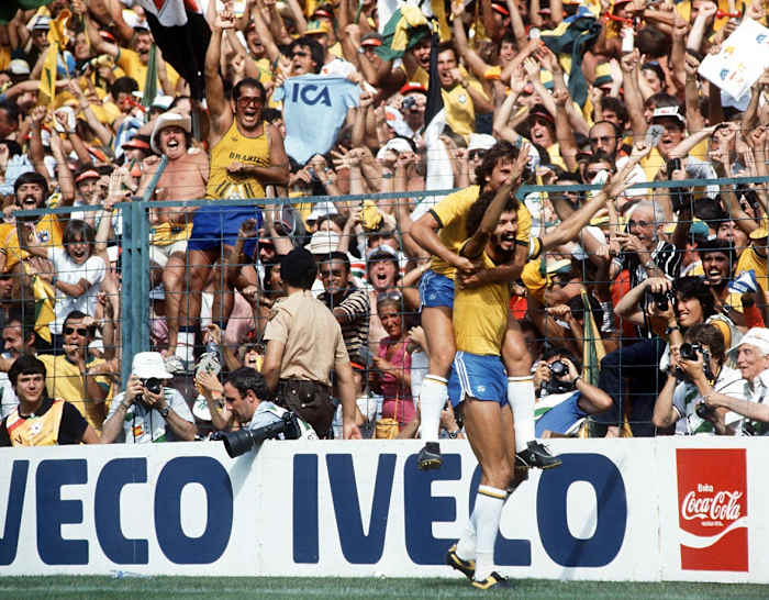 1982-socrates-zito-celebration.jpg